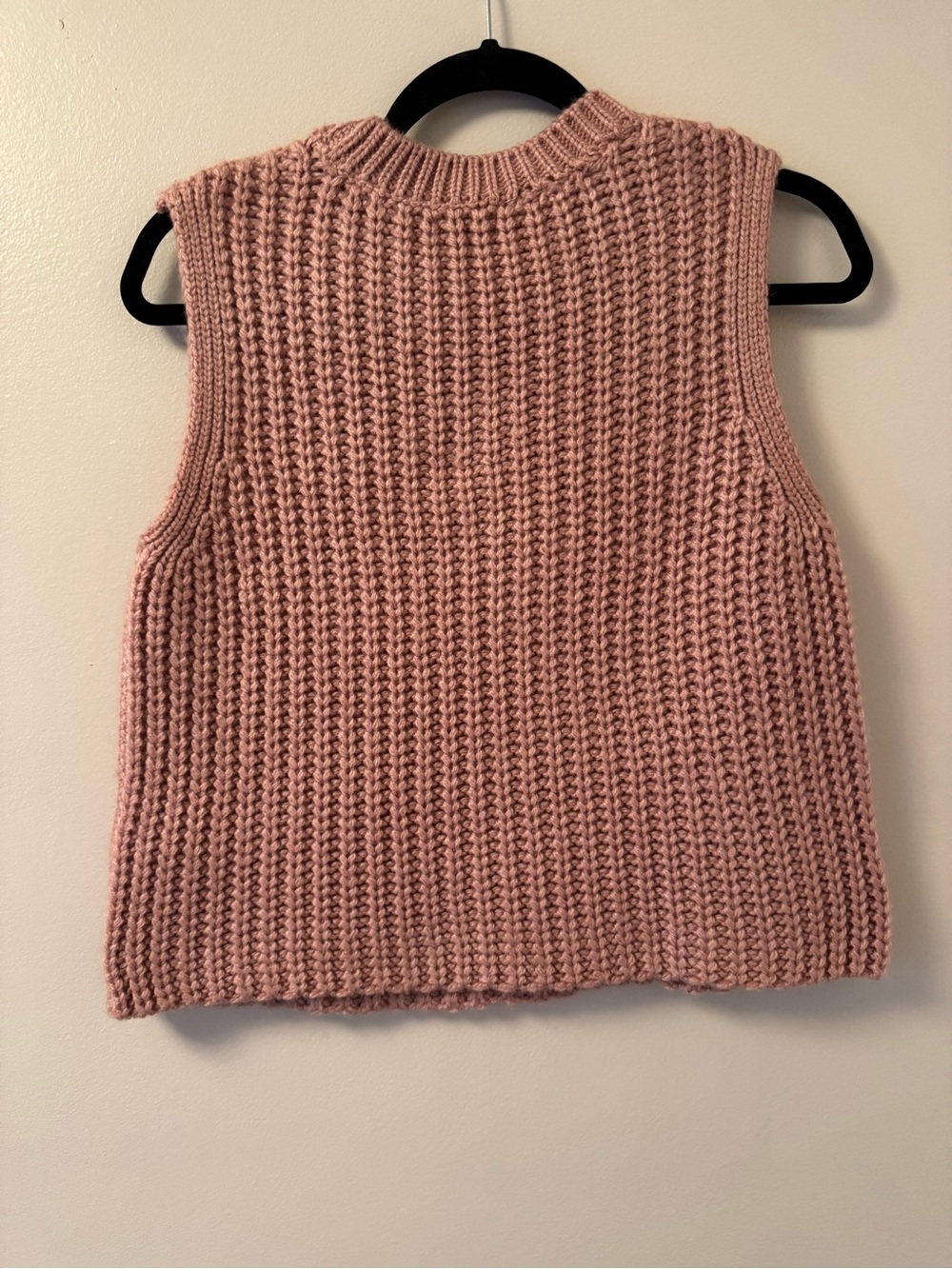 Pilcro Rose Pink Chunky Knit Sleeveless Crew Neck Sweater Vest - Picture 3 of 3